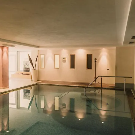Muehlbacherhof 3* Lagundo